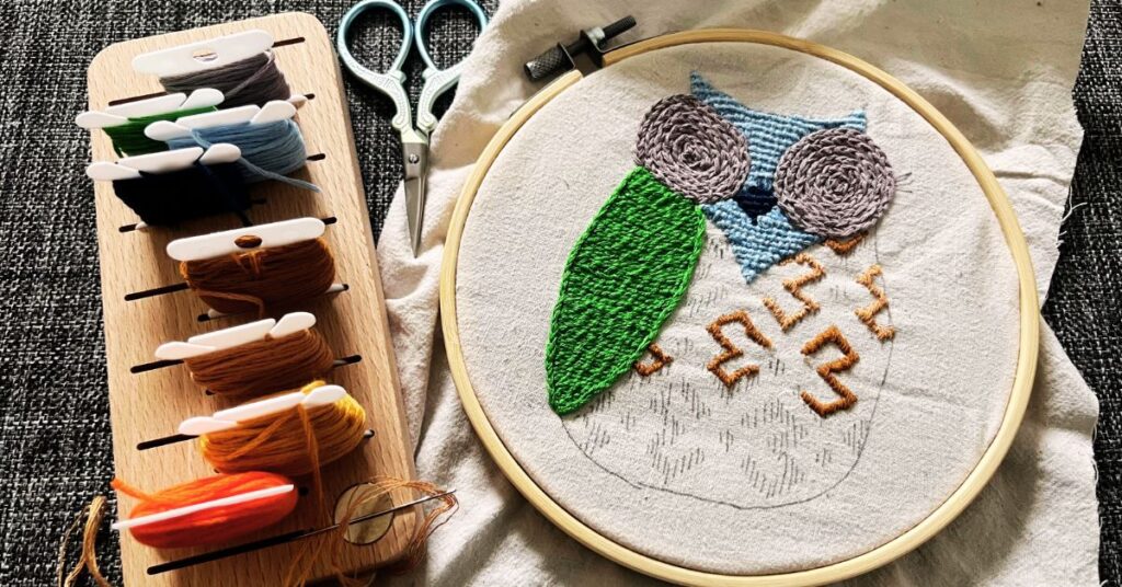 Mein momentanes Stickprojekt: eine mittelalterliche Eule